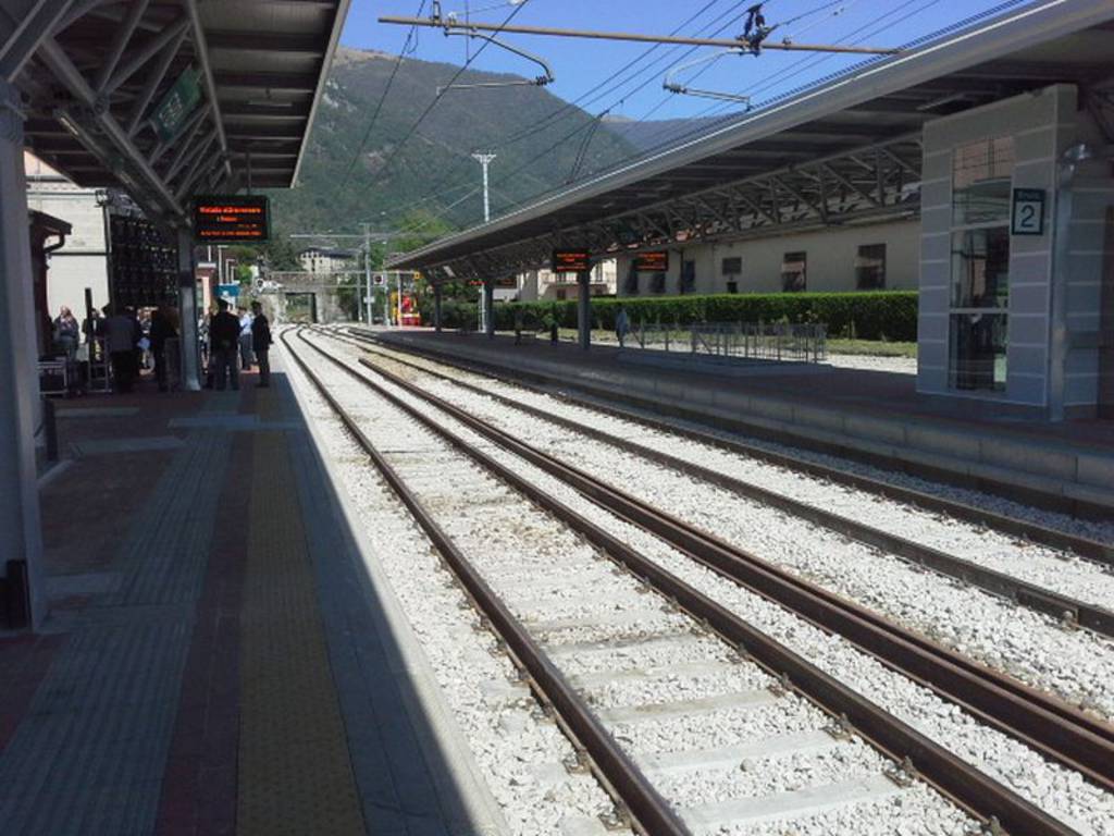 binari stazione erba