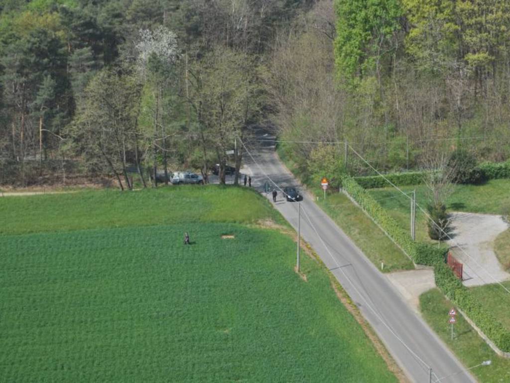 carabinieri nei campi parco pineta