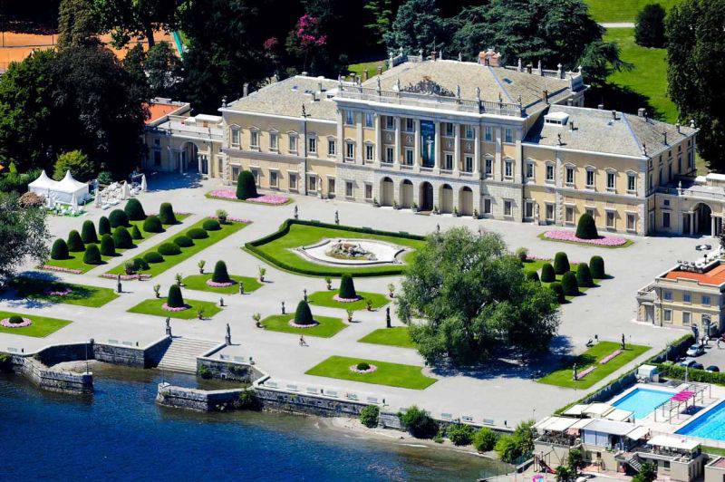 Como villa Olmo con stendardo Parolario 2011