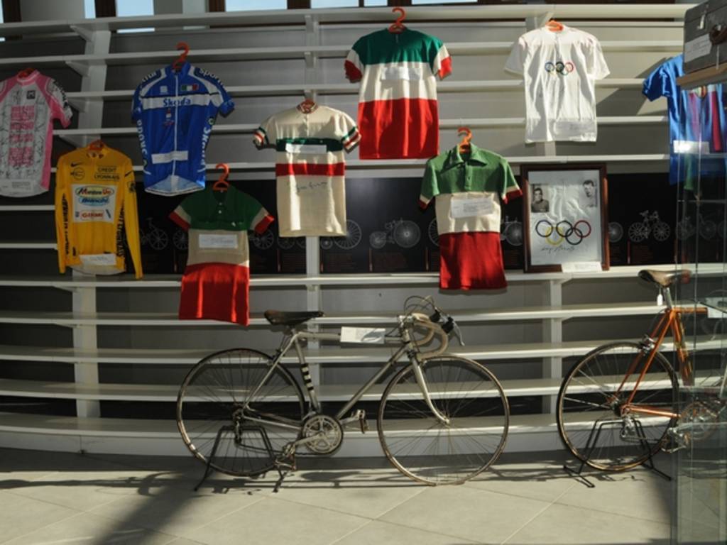 museo ghisallo bici e maglie