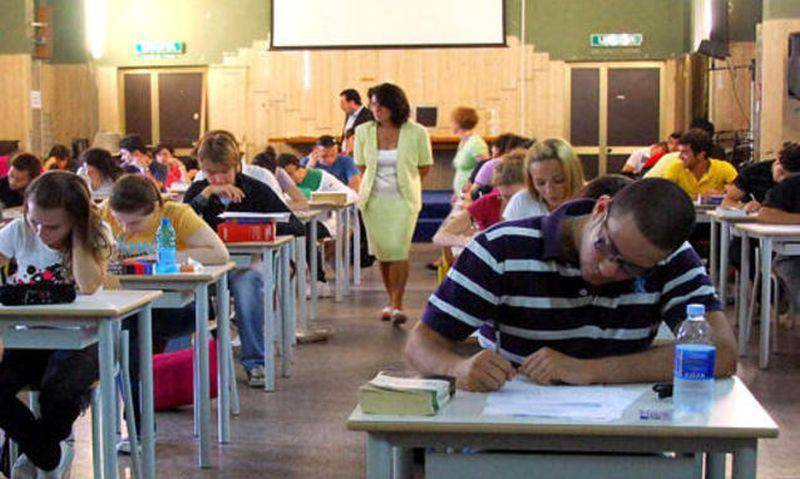 studenti aula maturita