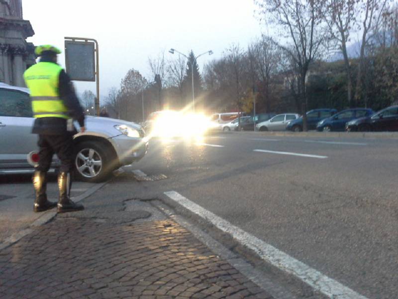 polizia locale di como controlli