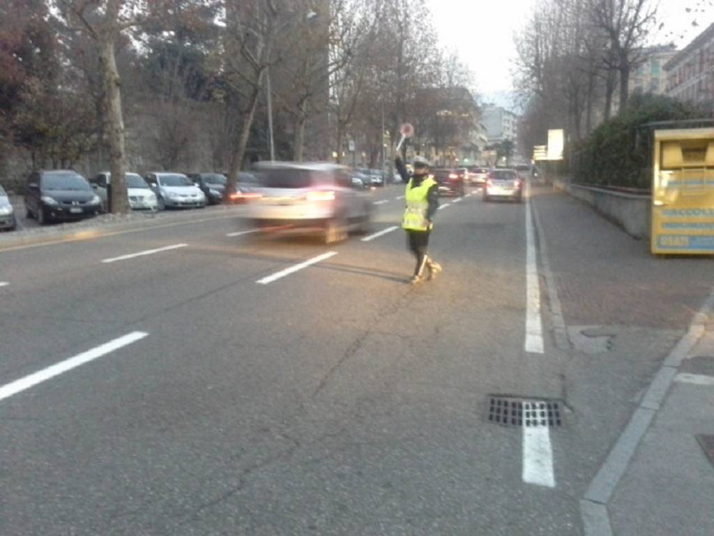 posto blocco polizia locale como