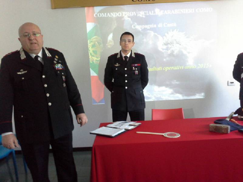 Foto conandante carabinieri como conf stampa