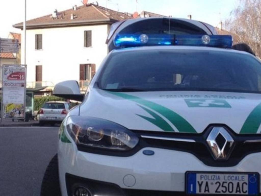 auto polizia locale cantù