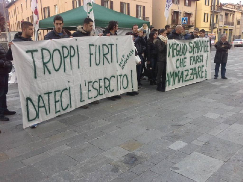 striscioni lega albate furti