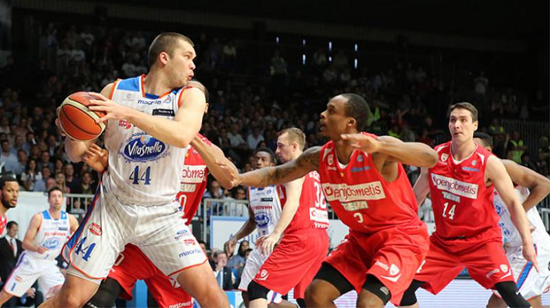 fesenko derby con varese