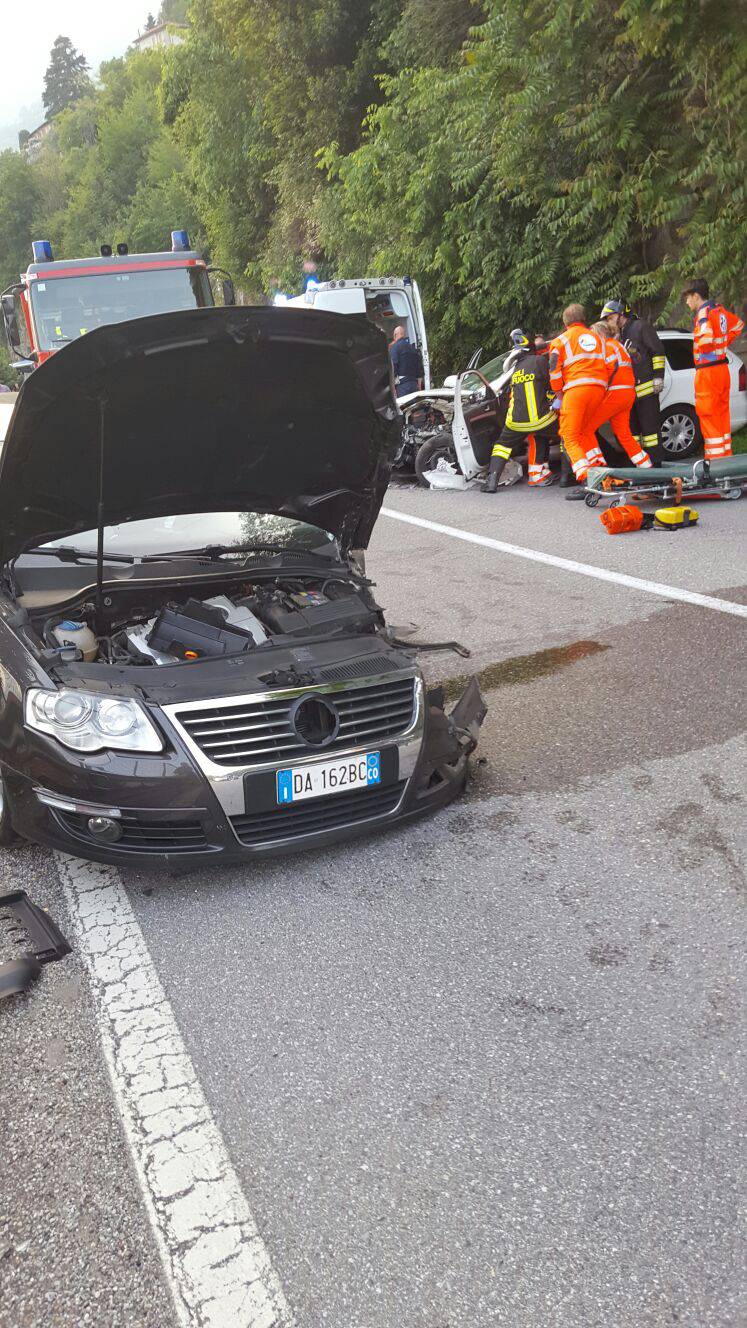 incidente auto carate urio