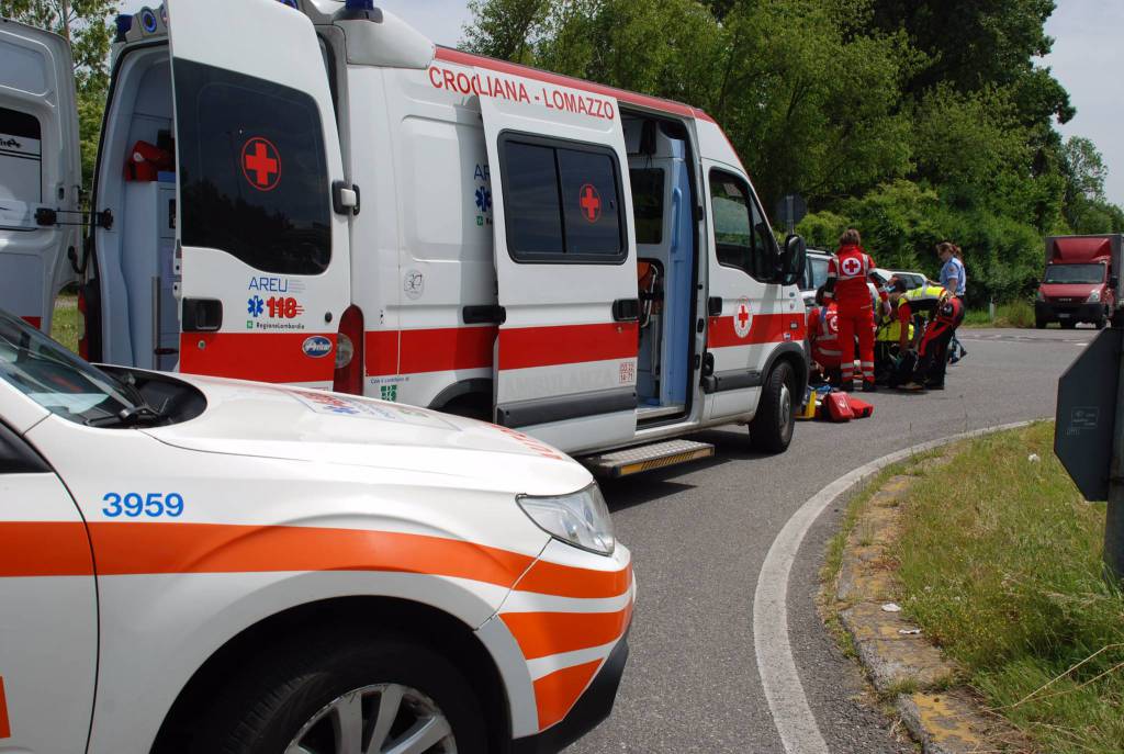 moto contro auto fenegrò