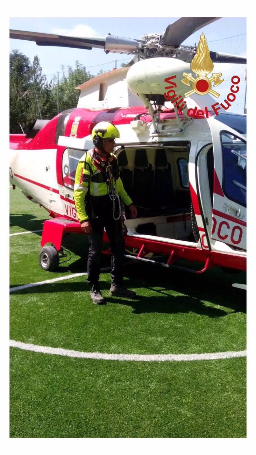 escursionisti recuperati con elicottero pompieri