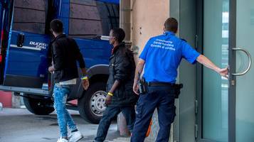 frontiera chiasso migranti