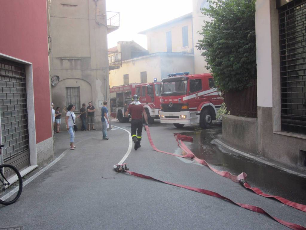 incendio pizzeria a cirimido