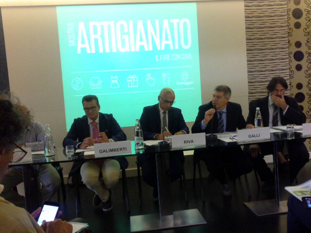 presentazione mostra artigianato erba 2016