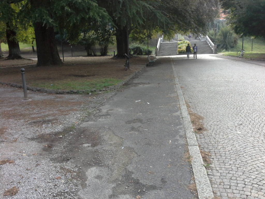 stazione e giardini di como san giovanni senza più i migranti