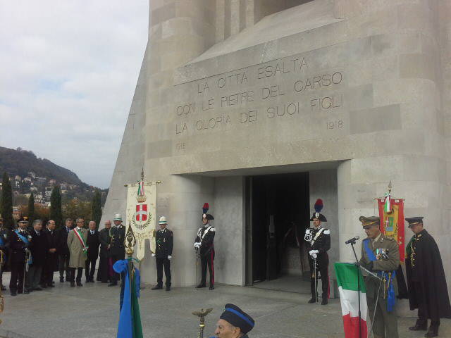 4 novembre a como, il ricordo delle vittime al Monumento ai caduti