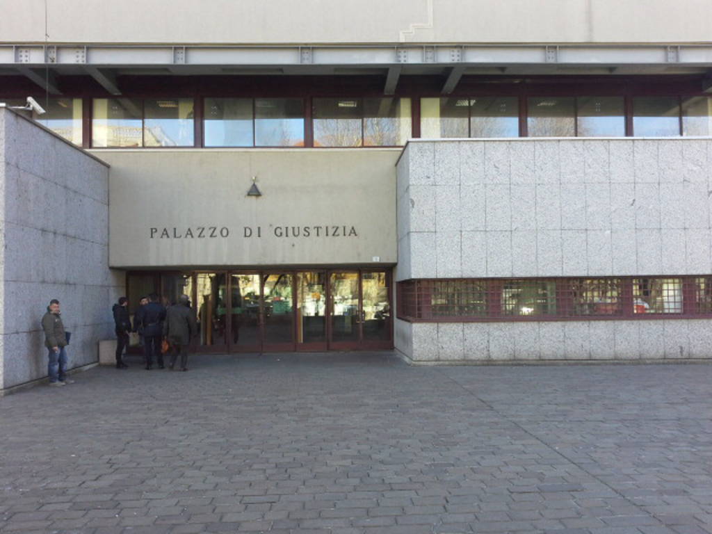 tribunale di como esterno