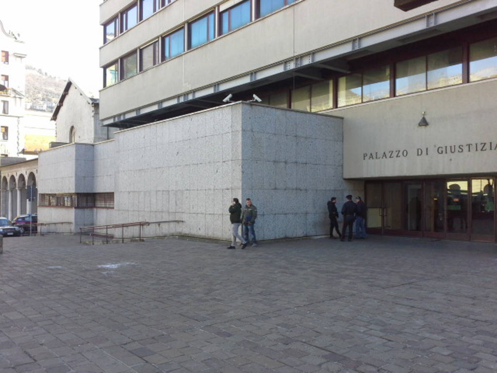 tribunale di como esterno