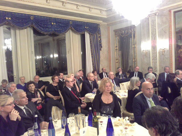 Roberto Maroni ospite d'onore dei Rotary lariani: il futuro di Como
