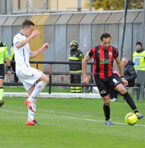 Il Como pareggia in extremis a Lucca: 1-1