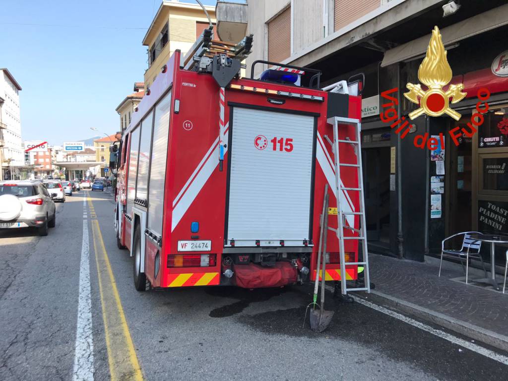 incendio condominio ponte chiasso pompieri