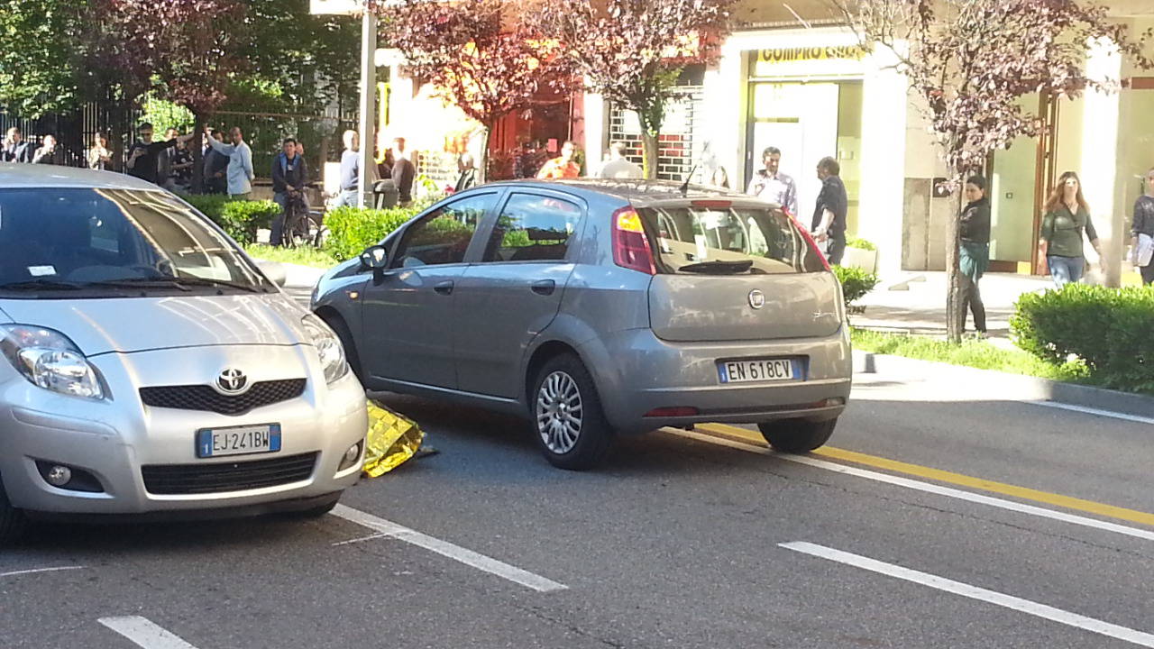 Investimento mortale in viale Cavallotti a Como