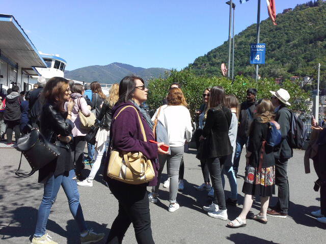 turisti a como ponte primo maggio