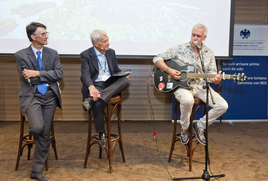 Abche De Sfroos all'assemblea di Confcommercio Como