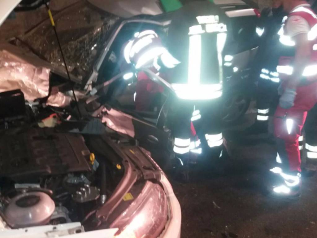 incidente galleria nobiallo menaggio scontro auto