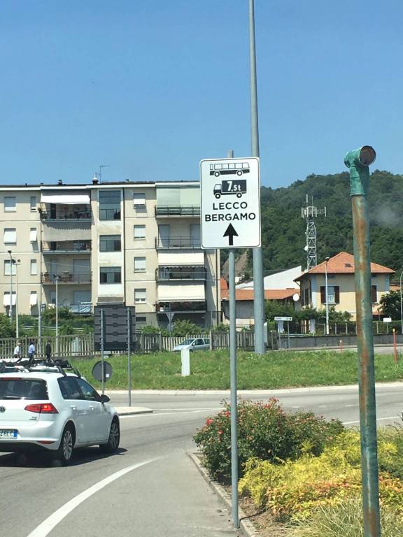 viadotto dei lavatori cartelli divieto mezzi pesanti