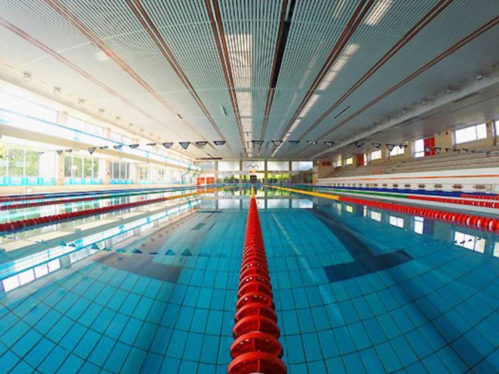 piscina olimpionica di muggiò resta chiusa per acqua fredda