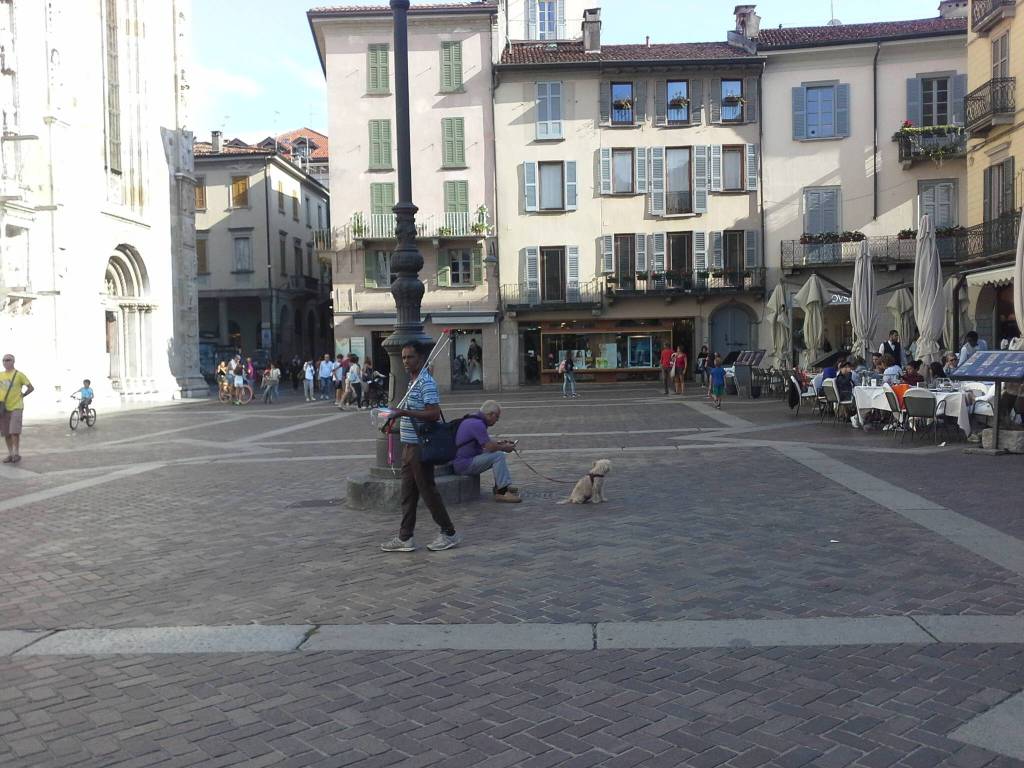 Presa diretta nel centro di Como: meno mendicanti ed abusivi