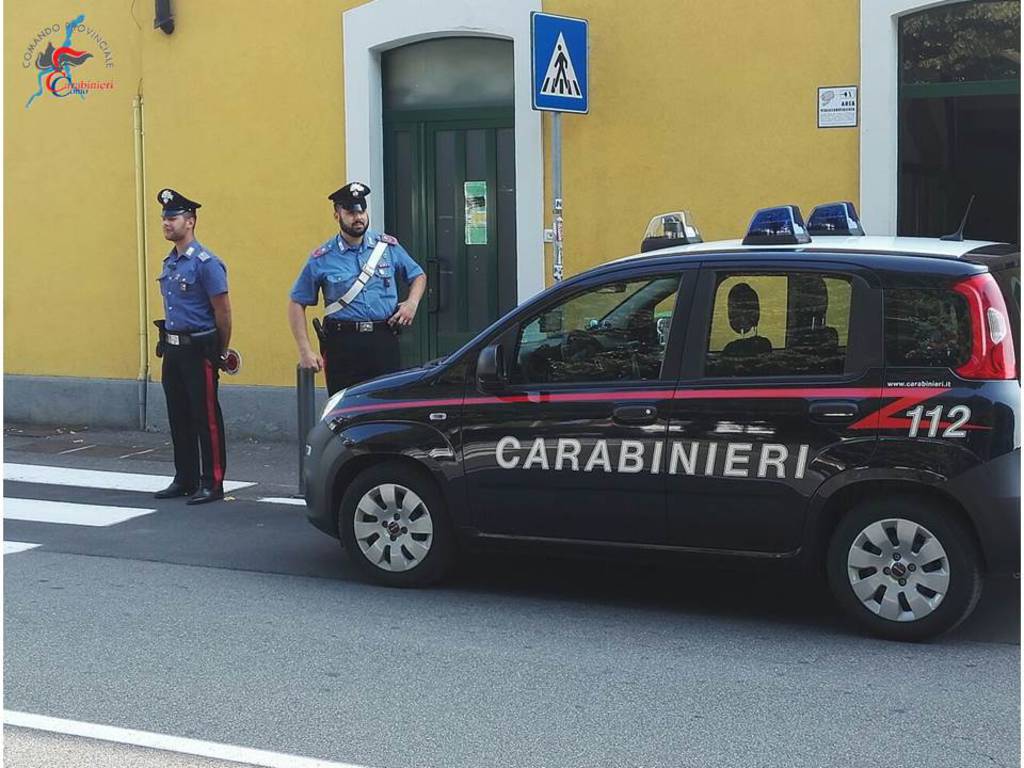 spaccio di droga e tentato omicidio carugo, fermo dei carabinieri