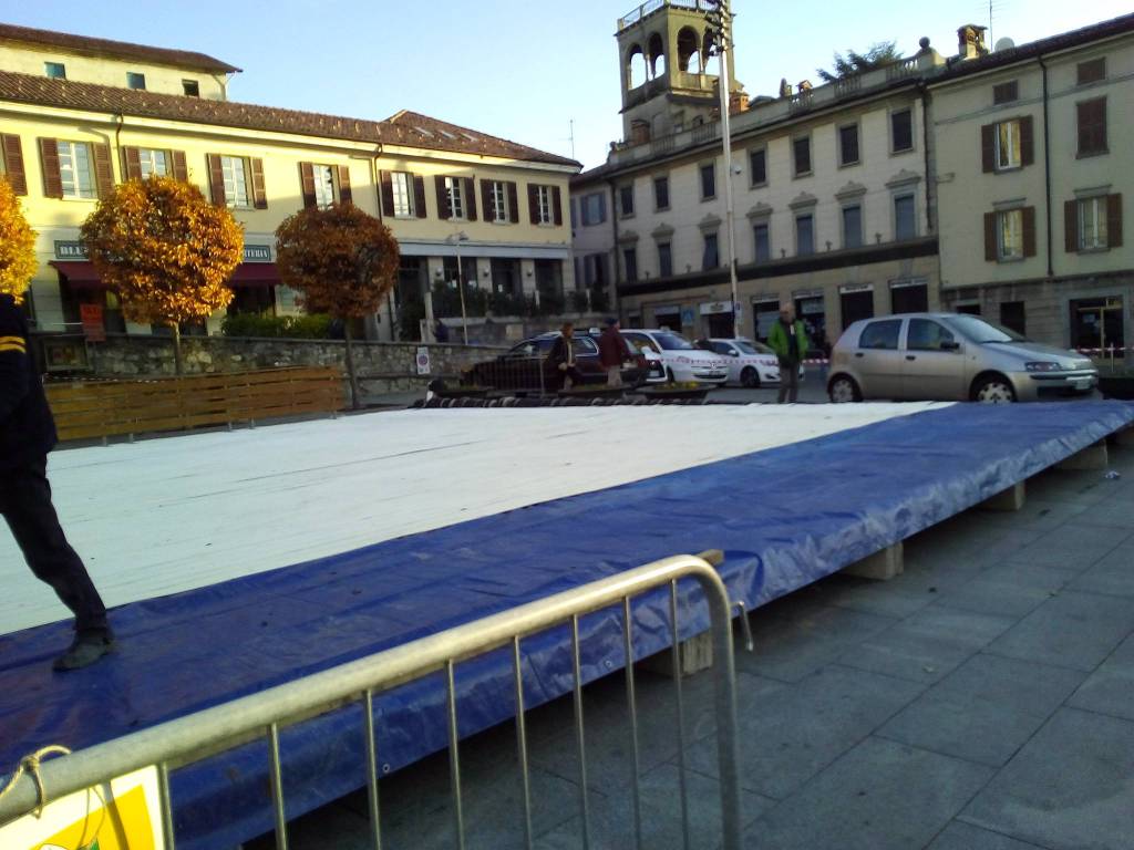 La città dei balocchi arriva anche a Cantù: pista in allestimento