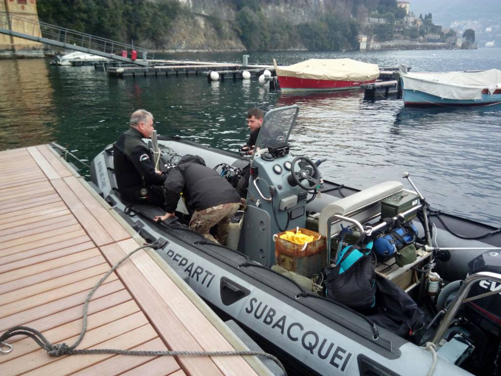 Cernobbio, un piccolo arsenale nel fondo del lago