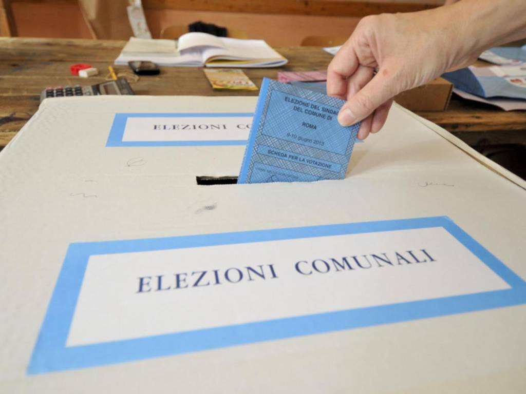 elezioni comunali a como e provincia generica seggio di votazione