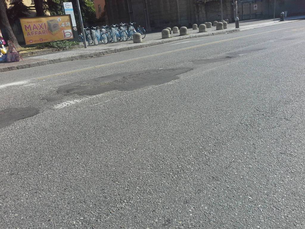 asfalto rovente a como oggi oltre i 35 gradi in tutto il comasco