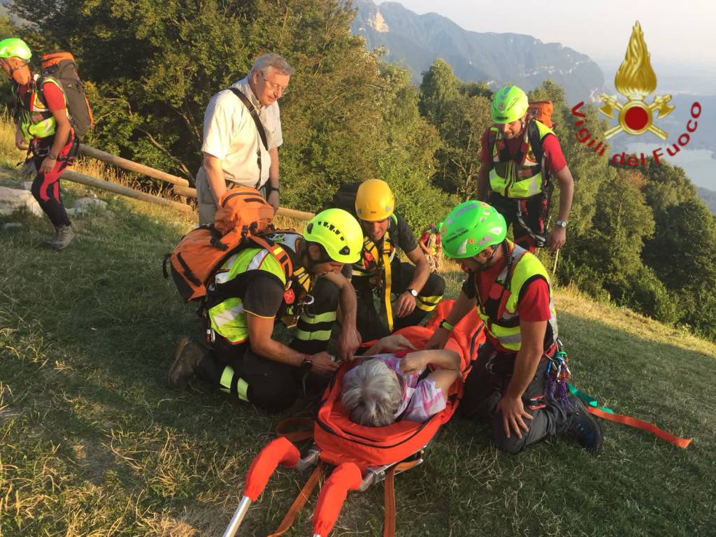 pompieri recuperano la turista francese perda durante escursione monti di lanzo sighignola
