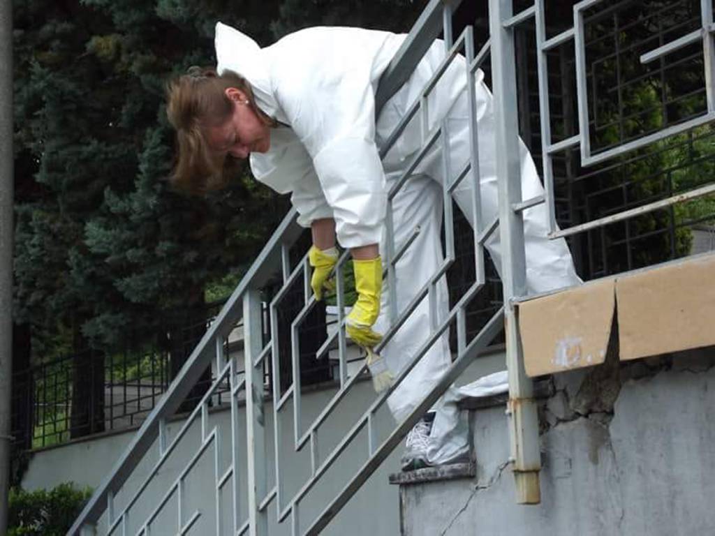 cimiteri di Como erbacce e degrado albate e camnago volta