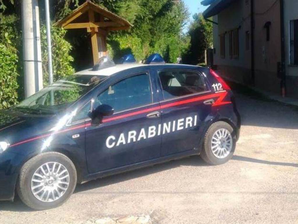 spaccio bosco di bregnano, i carabinieri arrestato spacciatore marocchino con la droga