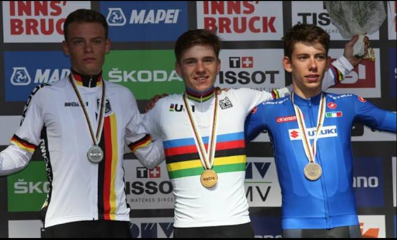 podio mondiali ciclismo juniores con canturino fancellu bronzo