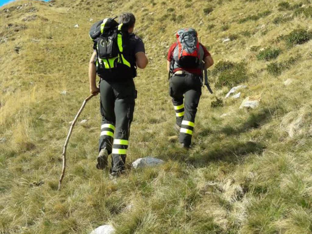 incidente in montagna, pastore muore dopo caduta nel burrone