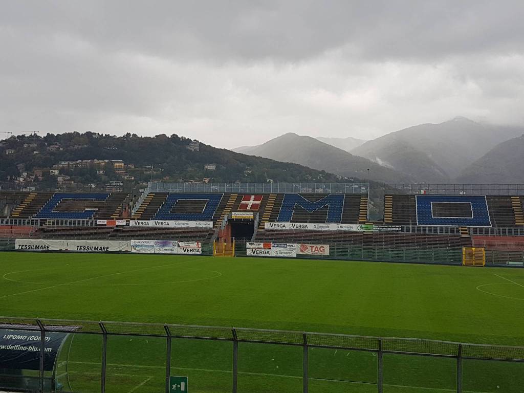 sinigaglia stadio con nuvole e pioggia