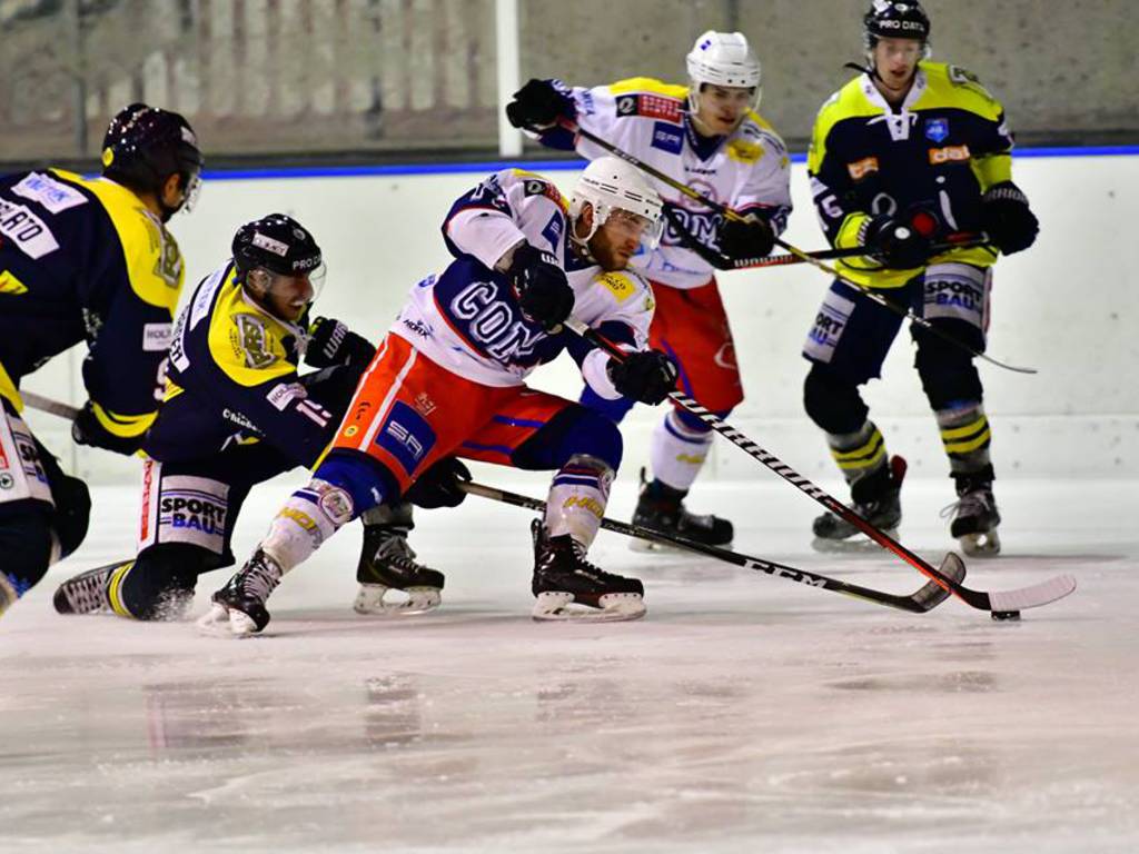 Hockey como vince contro campioni dell'Eppan a casate