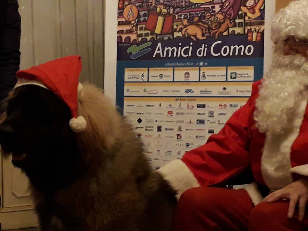 L'arrivo di Babbo Natale al Sociale di Como: che festa!!