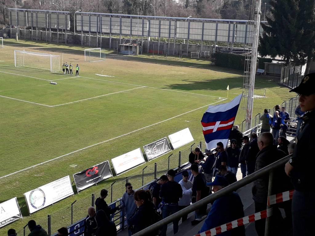 como a Ponte San Pietro, tifosi e generica dello stadio