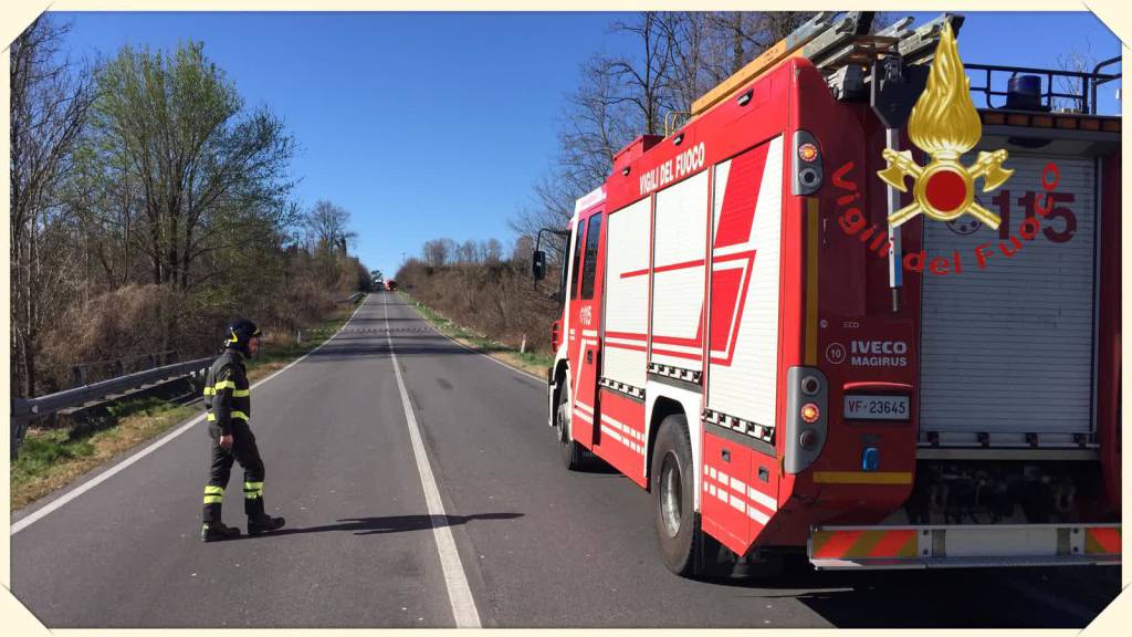 incidente ponte sotto novedratese a carimate, strada chiusa per ragioni sicurezza