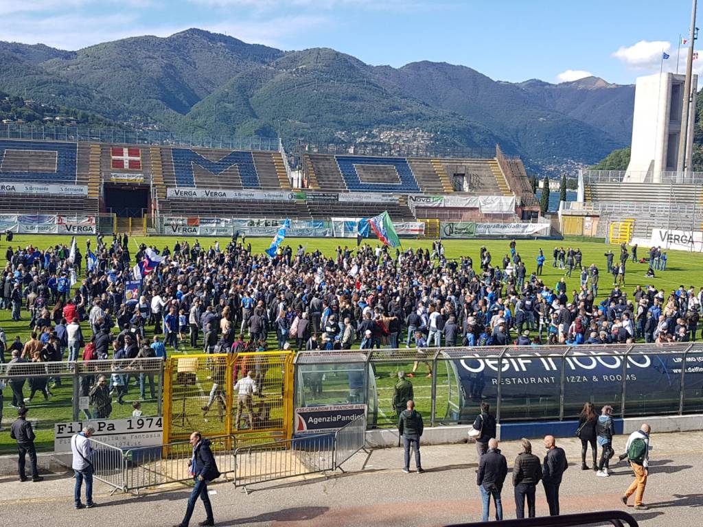 festeggiamenti como per la promozione in serie c al sinigaglia