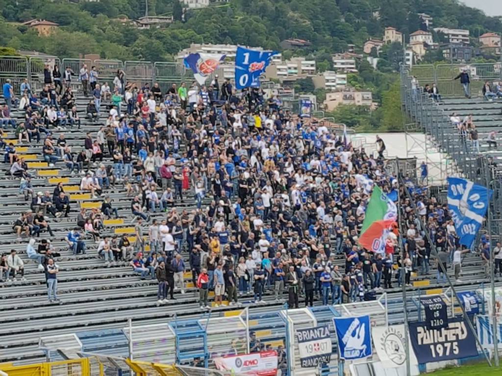 como lecco derby stadio sinigaglia tifosi azioni partita