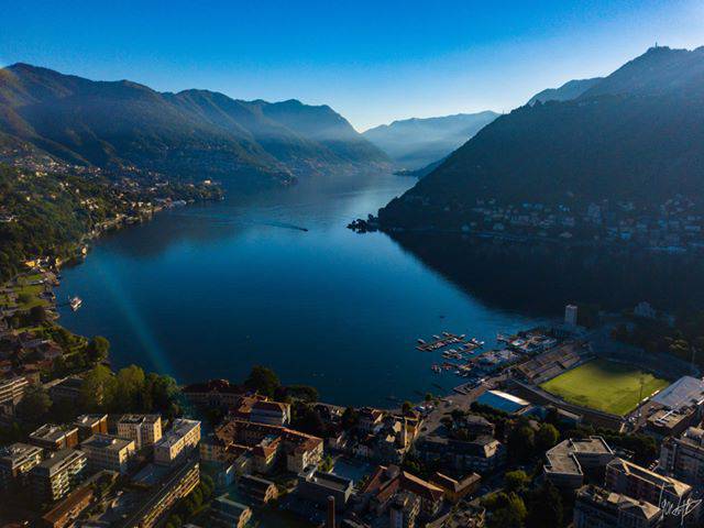 Con il drone sul cielo di Como all'alba: una città meravigliosa