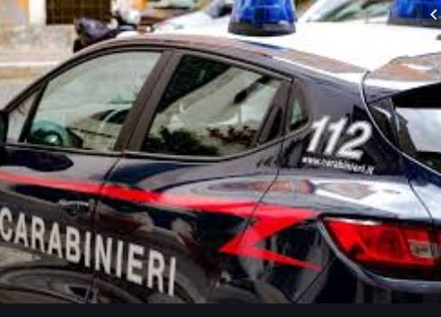 generica carabinieri erba auto con portiera due quattordicenni